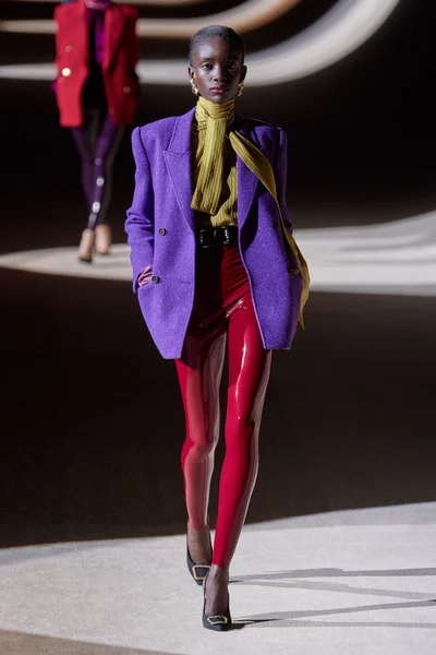 Look 35